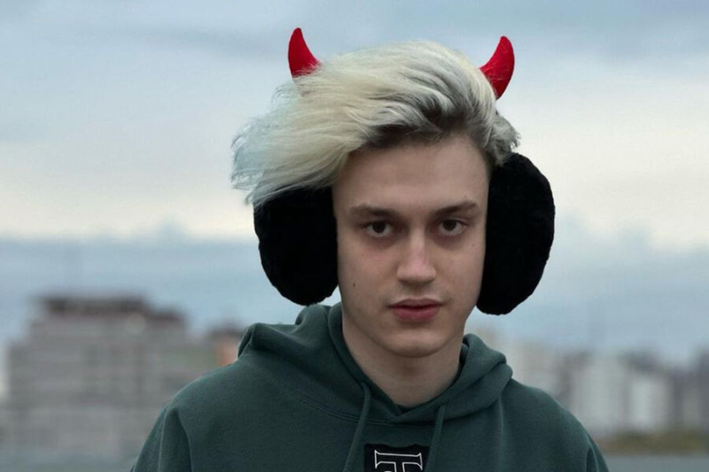 Блогера Некоглая депортируют. Но не за&nbsp;пародию на&nbsp;пехотинца с&nbsp;гранатами 