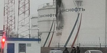 Что известно о подрыве нефтебазы «Стальной конь» в 180 км от границы с Украиной