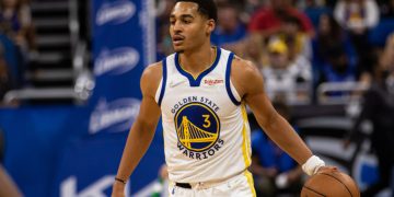 «Голден Стэйт» разгромил «Сан-Антонио», «Бостон» одержал седьмую победу подряд