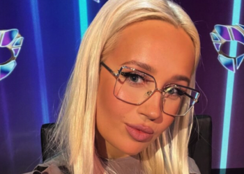 Клава Кока рассекретила имя поклонника, который купил билет на ее концерт за десять миллионов рублей