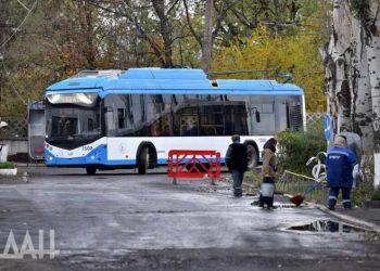 Мариуполь получает помощь со всех регионов России