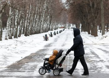 Пособия объединят, центробанки упразднят: какие новые законы подписал Путин