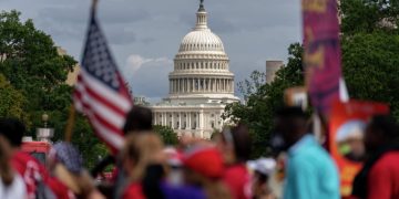 Протесты в Иране и Китае: Запад пускает в ход старый козырь