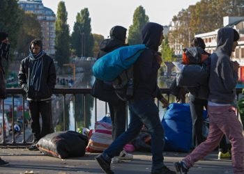 «Пусть возвращаются в Африку!»: Европа не справляется с наплывом мигрантов