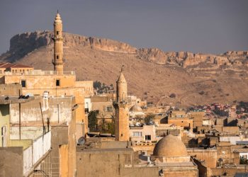 Российские туристы летели в Мадрид и попали в Мардин. Но есть и другая версия