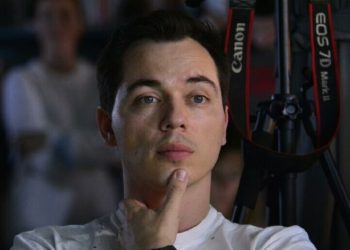 Стало известно, сколько зарабатывает сын Олега Газманова