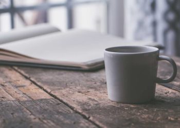 Сжигает опасный жир во время сна: ученые рассказали об интересном напитке