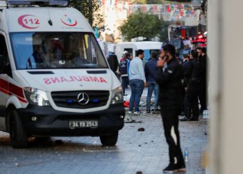 «Теракт совершила женщина». Что известно о взрыве в центре Стамбула