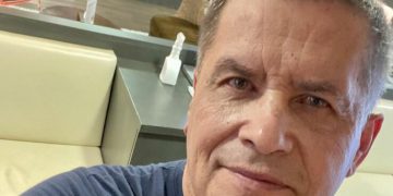 «Ты уже такой взрослый стал»: Расторгуев поздравил своего сына с 45-летием