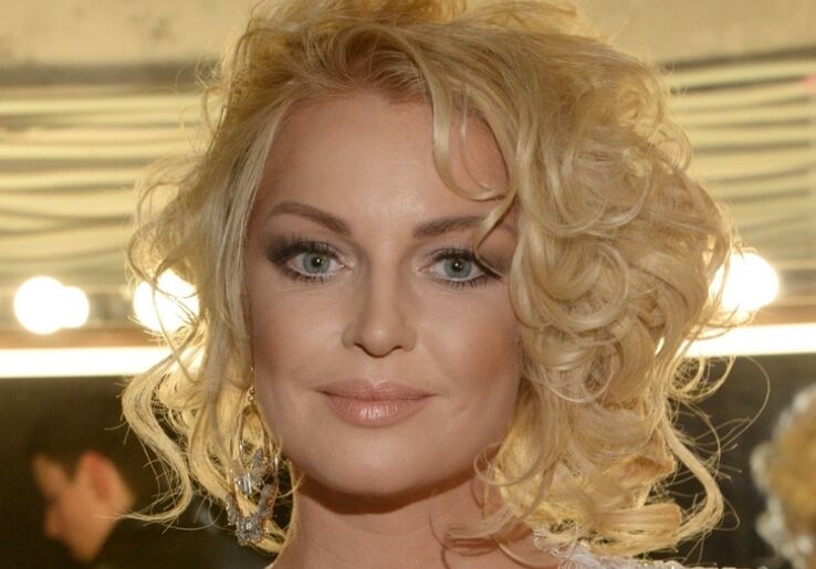 &laquo;Ух, женщина-огонь&raquo;: Волочкова зажигательно станцевала в обтягивающих лосинах