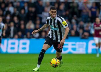 Вингер «Ньюкасла» признан лучшим игроком октября в АПЛ