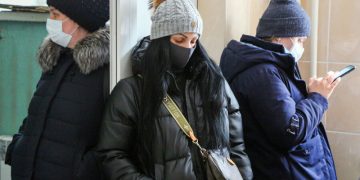 «Все еще представляет значительную угрозу». Россиянам напомнили об опасности свиного гриппа