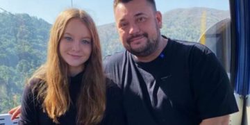 «Всегда кляну себя за это»: Сергей Жуков рассказал об ошибках в отношениях с дочкой от первого брака