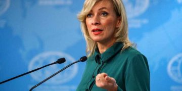 Захарова: Брюссельские санкции против РФ с каждым новым пакетом становятся всё более безумными