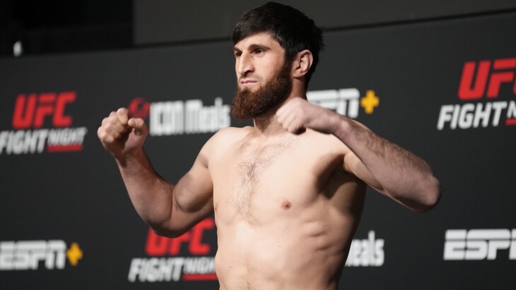 Анкалаева вслед за Петром Яном ограбили в титульном бою с Блаховичем. Предвзятое отношение к россиянам в UFC продолжается