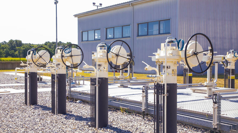 Цены на газ в Европе снизились до 935 долларов за тысячу кубов