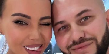 «Дети парили в воздухе»: Самойлова в силуэтном платье станцевала первый свадебный танец с Джиганом