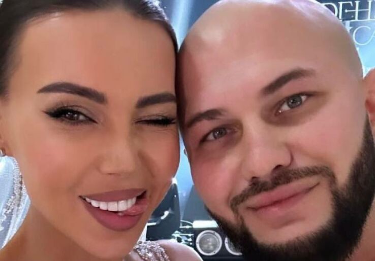 «Дети парили в воздухе»: Самойлова в силуэтном платье станцевала первый свадебный танец с Джиганом