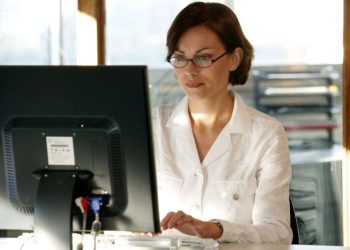 Доктор рассказала, как подработка может сказаться на вашем психическом здоровье