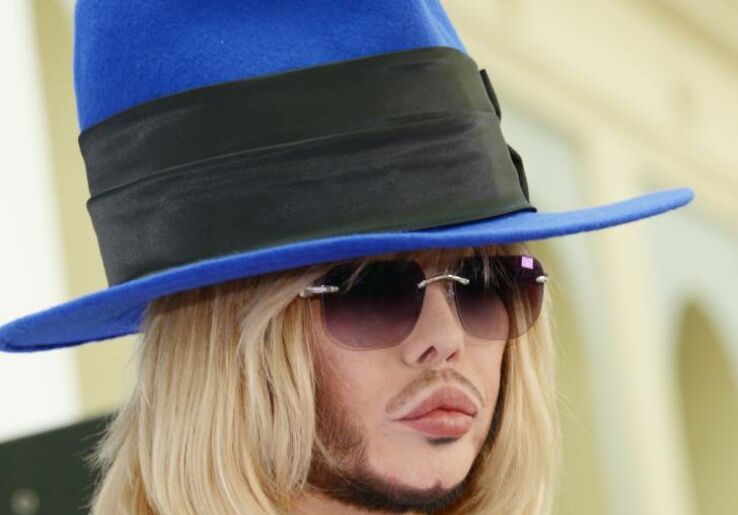 &laquo;Ее устраивают там врачи. Ее устраивает климат&raquo;: Зверев раскрыл причины отъезда Пугачевой в Израиль