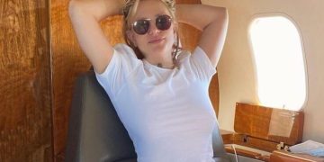 «Это безумие?»: Бритни Спирс со скуки «вышла замуж» за саму себя