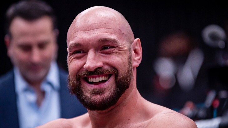 Фьюри нокаутировал Чисору и защитил титул WBC