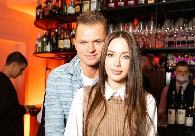 &laquo;Готовься сегодня вечером&raquo;: Дмитрий Тарасов заявил жене, что ей пора рожать четвертого ребенка