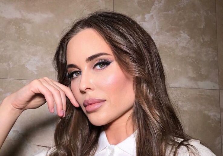 Юбочка трещит по швам: Михалкова натянула на бедра кожаный наряд, оголивший интимную плоть