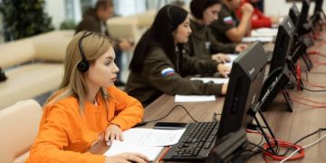 Компетенции и забота. Как работают волонтеры-юристы и волонтеры-психологи в период СВО