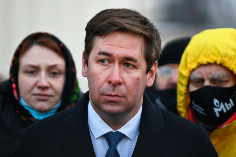 МВД объявило в&nbsp;розыск знатока &laquo;Что? Где? Когда?&raquo;, адвоката и иноагента Илью Новикова 