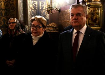 «Не так страшно, как малюют». Российского посла и митрополита окружили в болгарском храме