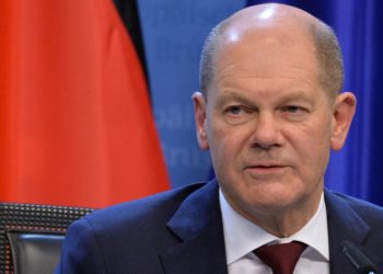 Немцы раскритиковали Шольца за глупое отношение к России