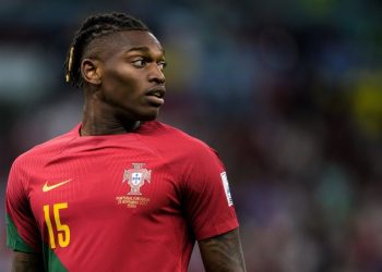 Почему все хотят подписать Рафаэла Леау