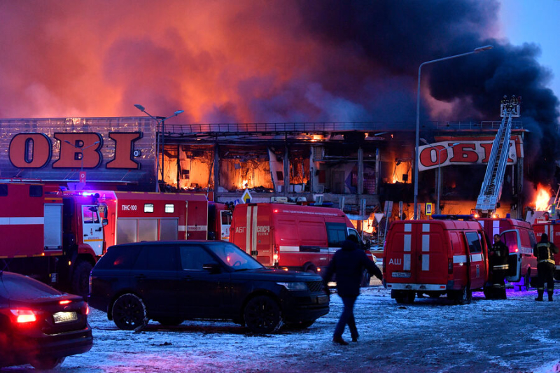 Подозреваемые &mdash; сварщик, прораб и начальник. Как расследуют пожар в&nbsp;ТЦ &laquo;Мега-Химки&raquo; 