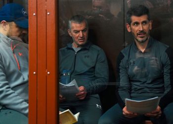 Приговор оглашали шесть дней. Миллиардеров Магомедовых отправили в колонию строгого режима