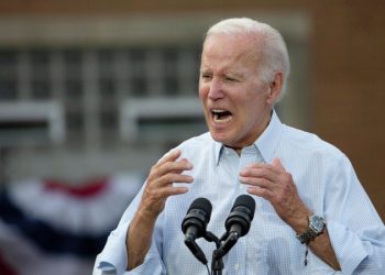 «Проснулись»: британцы поддержали гнев Европы из-за политики Байдена