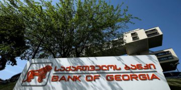 Россиянам и белорусам начали закрывать счета в Bank of Georgia без объяснения причин