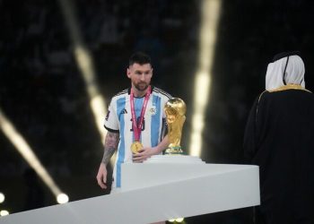 Руководство «Барселоны» считает, что Месси не уйдет из ПСЖ