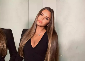 Севастьянова уложила эталонную грудь в купальник, обнажив самое интересное: на пределе сердцебиения