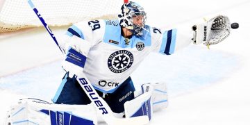 «Сибирь» по буллитам одолела «Автомобилист»