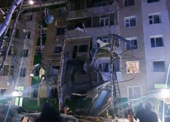 «В окно увидел, что разворотило второй этаж». Подробности взрыва в Нижневартовске