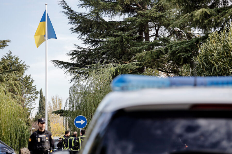 В&nbsp;посольстве Украины в&nbsp;Мадриде произошел взрыв. Что известно 
