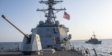 «Военная мысль»: Россия подготовила ответ на возможные провокации ВМС США