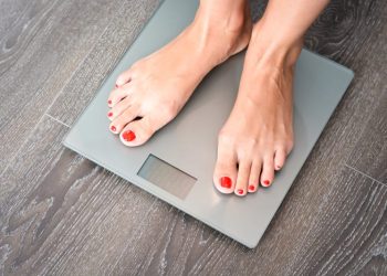 Врачи выяснили, почему мужчины худеют быстрее женщин