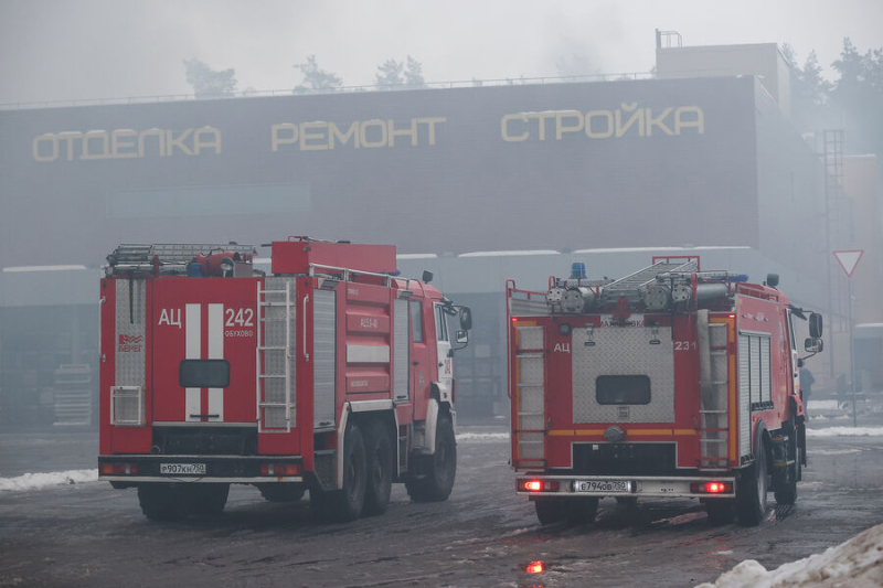 Второй горящий ТЦ за&nbsp;три дня. Все о&nbsp;пожаре в&nbsp;Подмосковье 