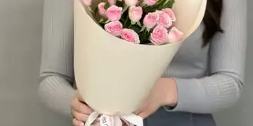 Розы в букетах: классика и тренды