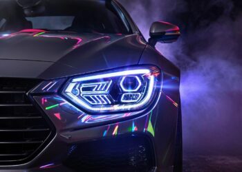 Установка стробоскопических фар-вспышек