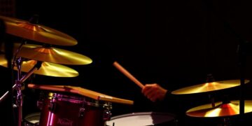 Как выбрать курсы по игре на барабанах